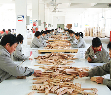 國(guó)內(nèi)木制玩具企業(yè)新云木業(yè)首進(jìn)文博會(huì)